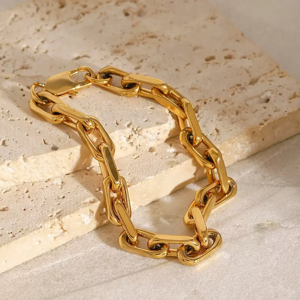 Statement chunky chain bracelets