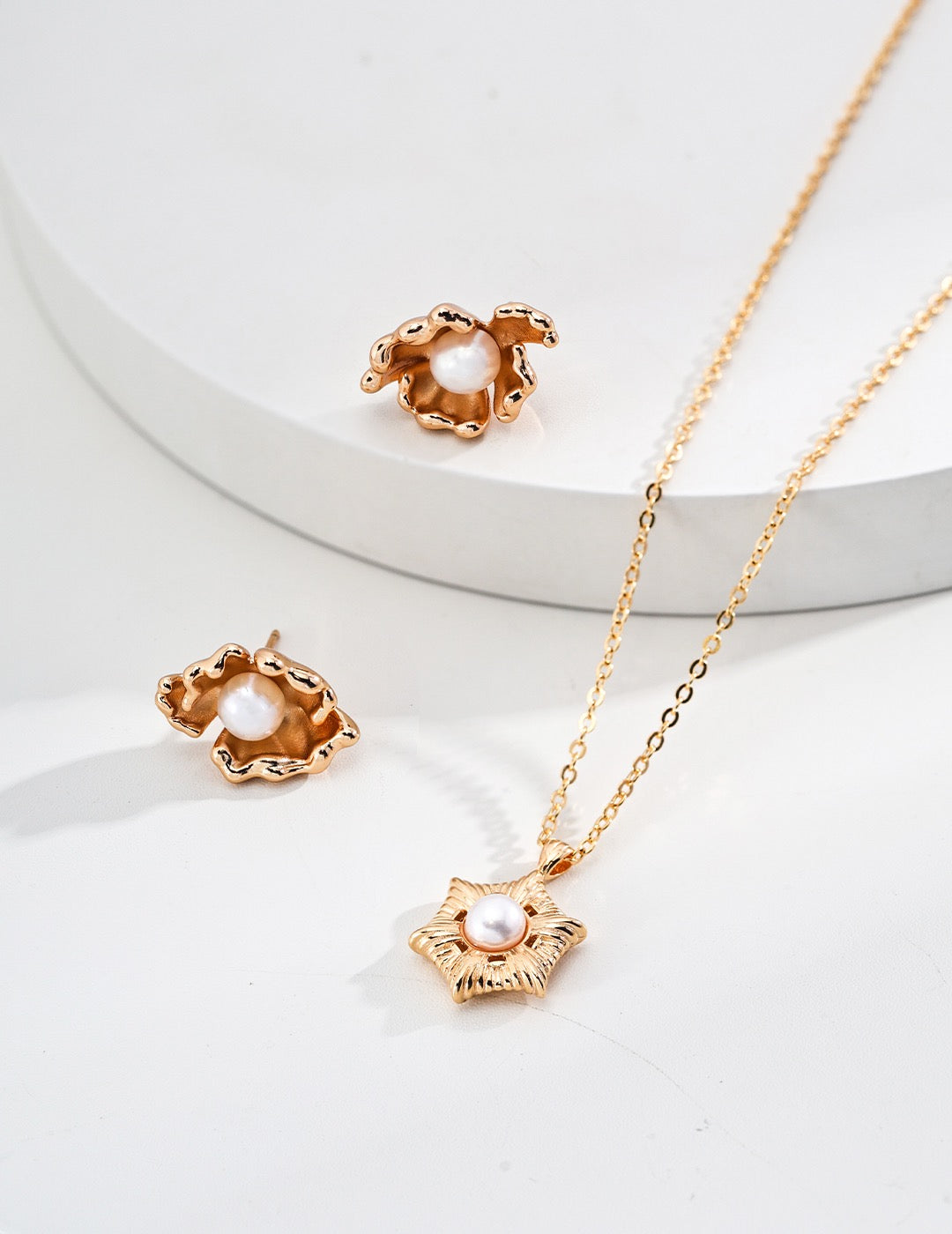 Moana Burning sun necklace