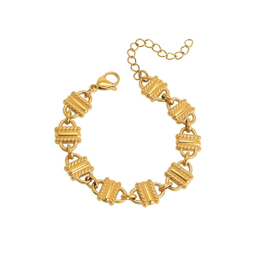Statement chunky chain bracelets