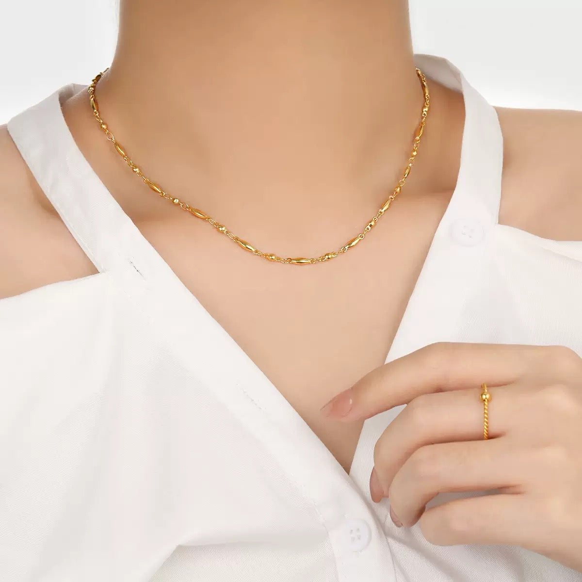 Daliah dainty chains set