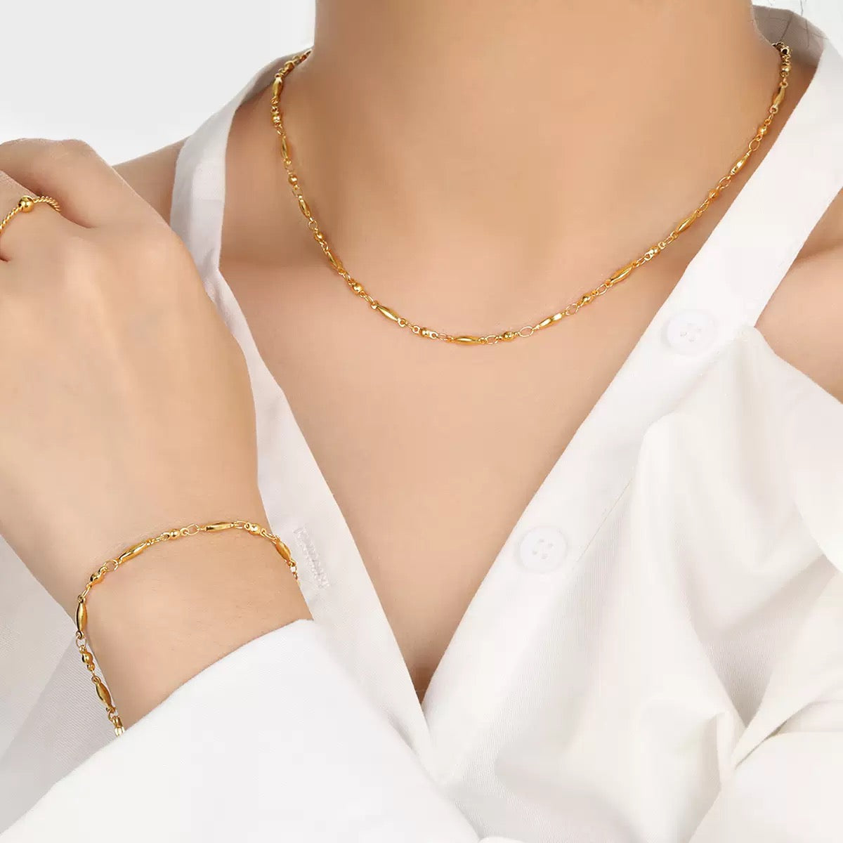 Daliah dainty chains set