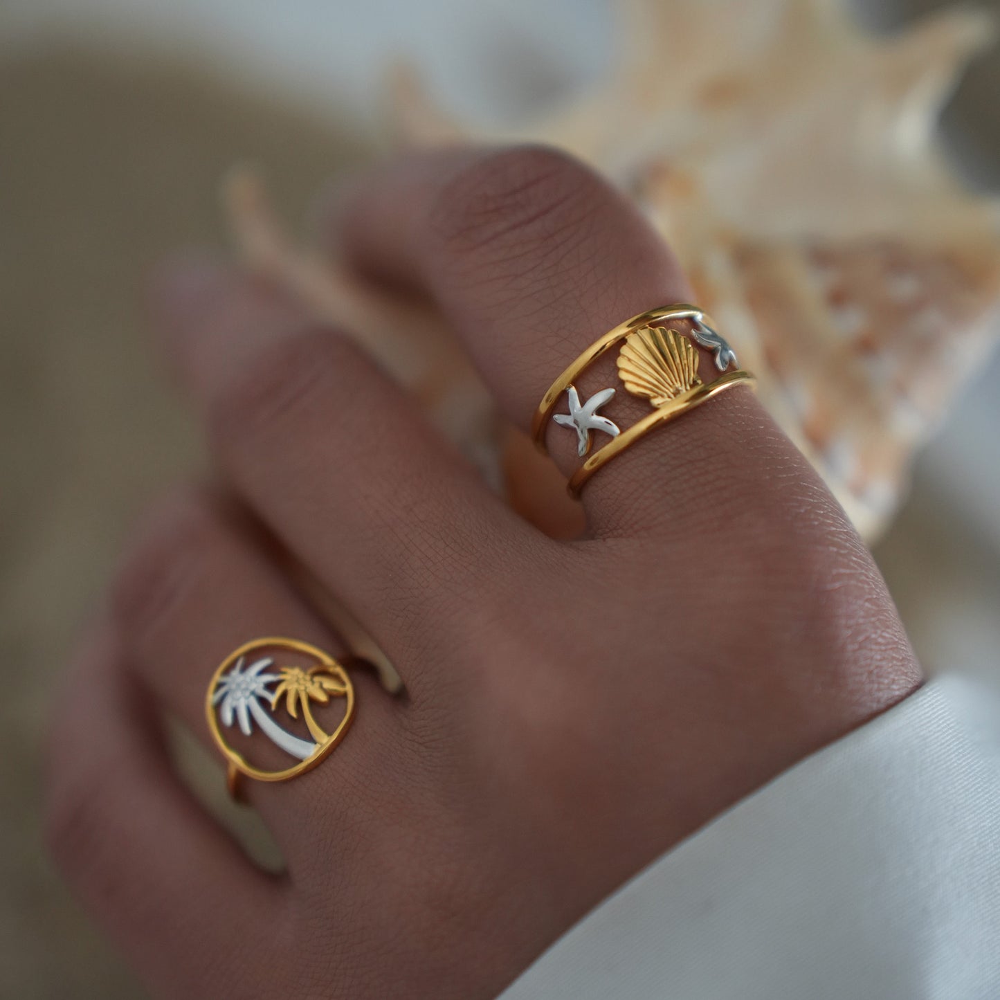 Tropical holiday rings