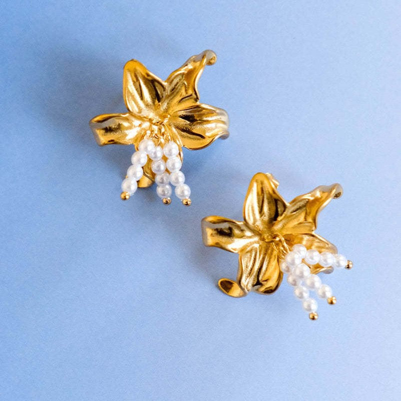 Freddie flower earrings