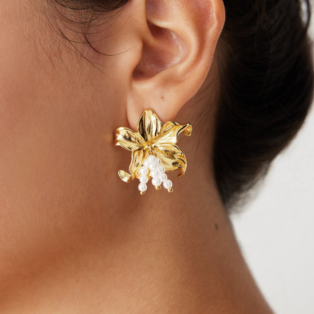 Freddie flower earrings