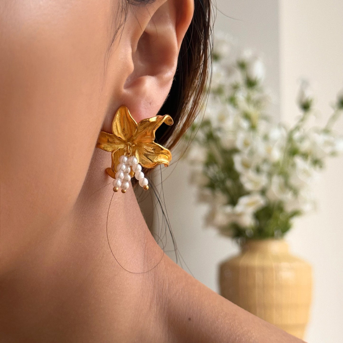 Freddie flower earrings