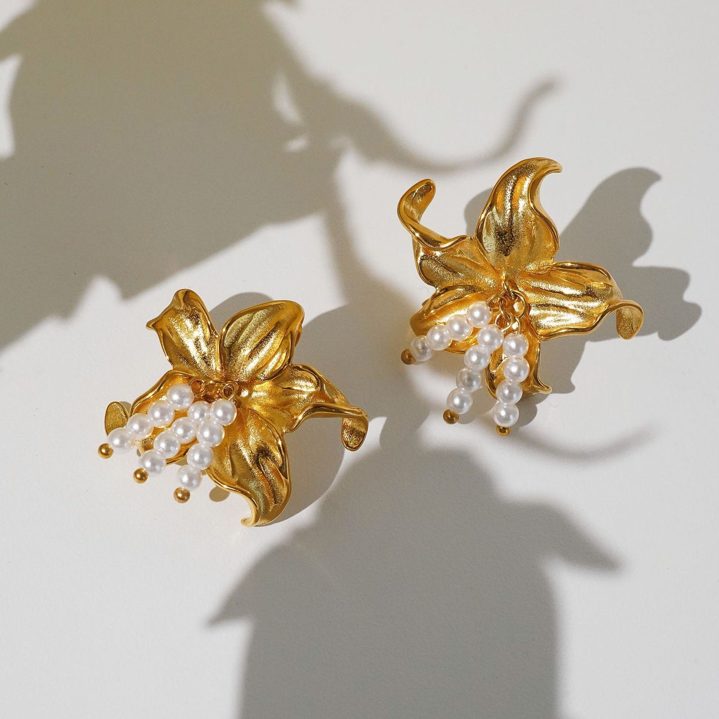 Freddie flower earrings