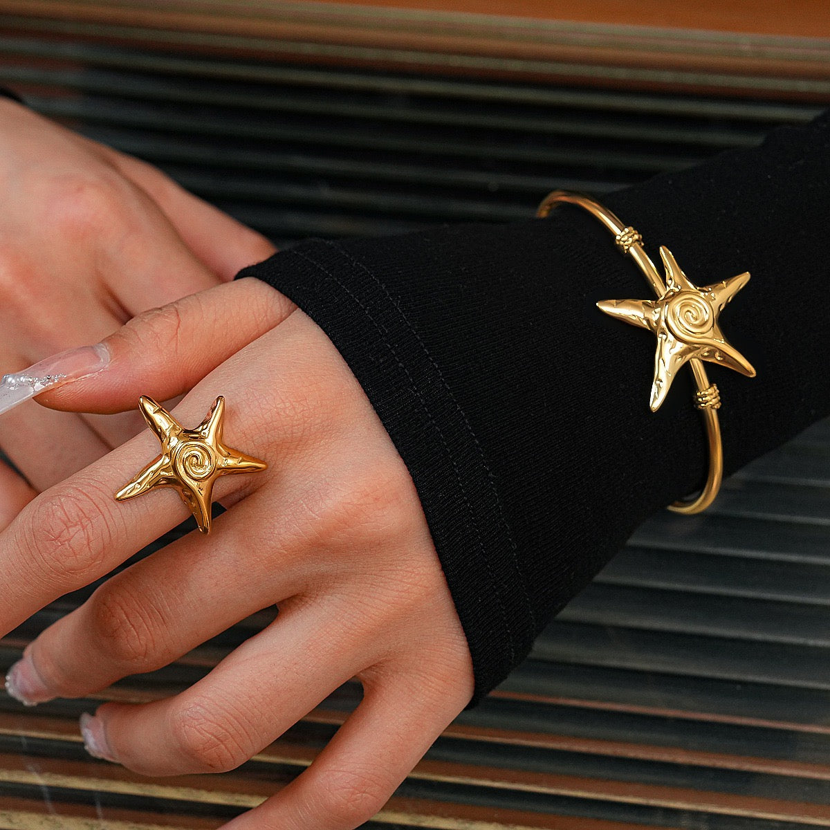Bondi Lucia swirl starfish bangle