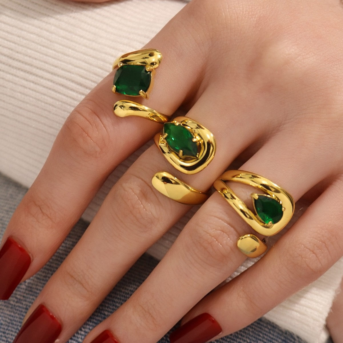 Green fun rock rings