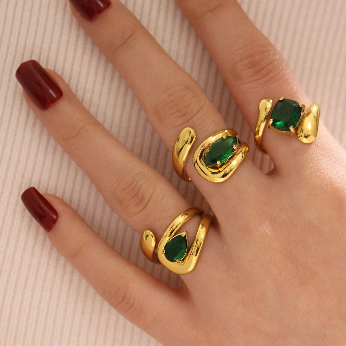 Green fun rock rings