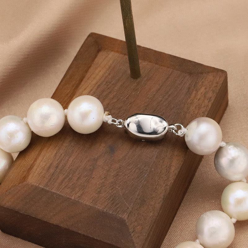 Addison bulb pearl necklace