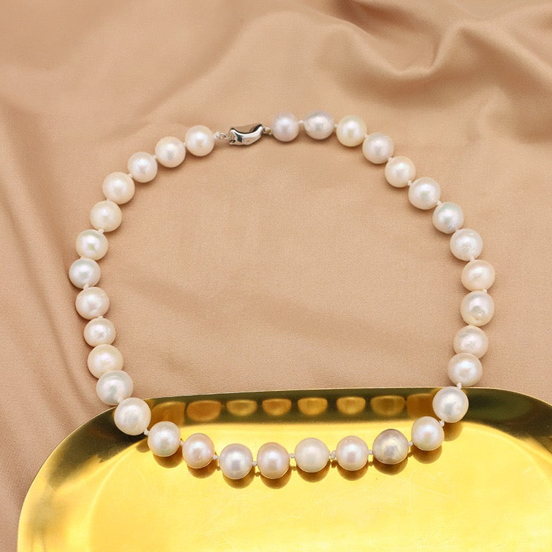 Addison bulb pearl necklace