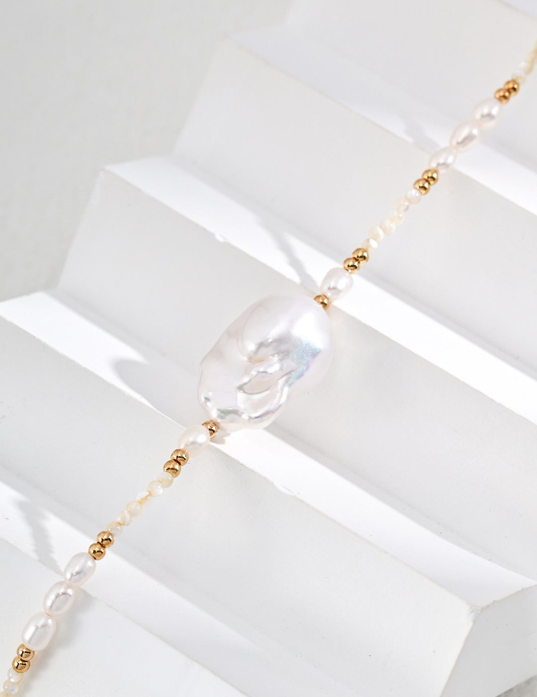 Barcelona Baroque Pearl necklace