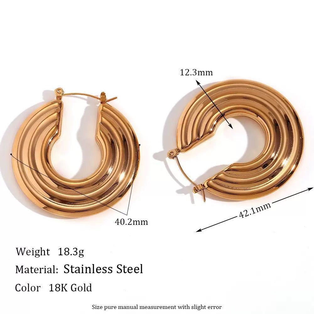 Reminiscence hoops earrings