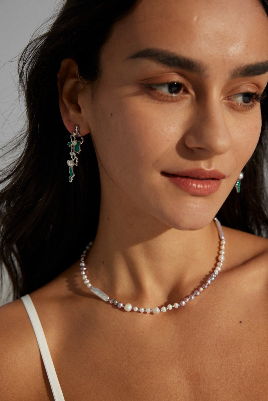 Sisley Purple grey Pearl necklace