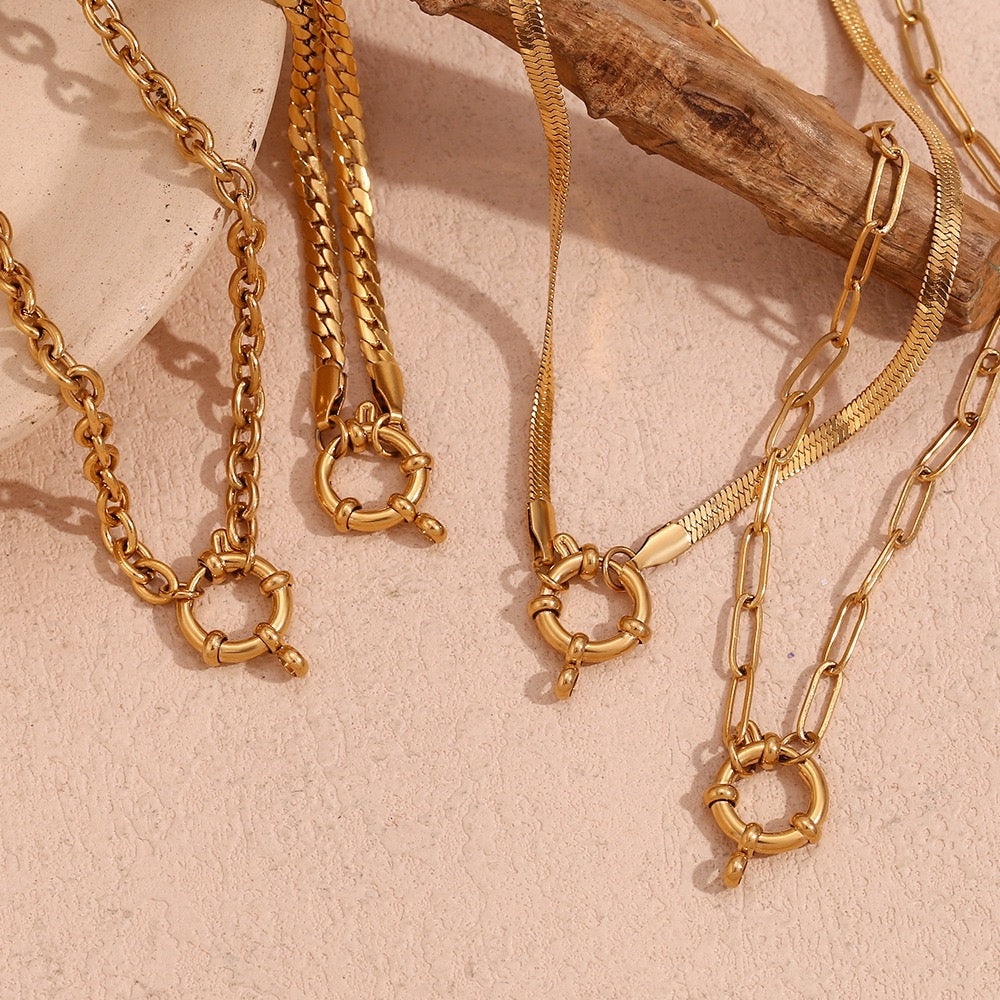 Statement chains necklace