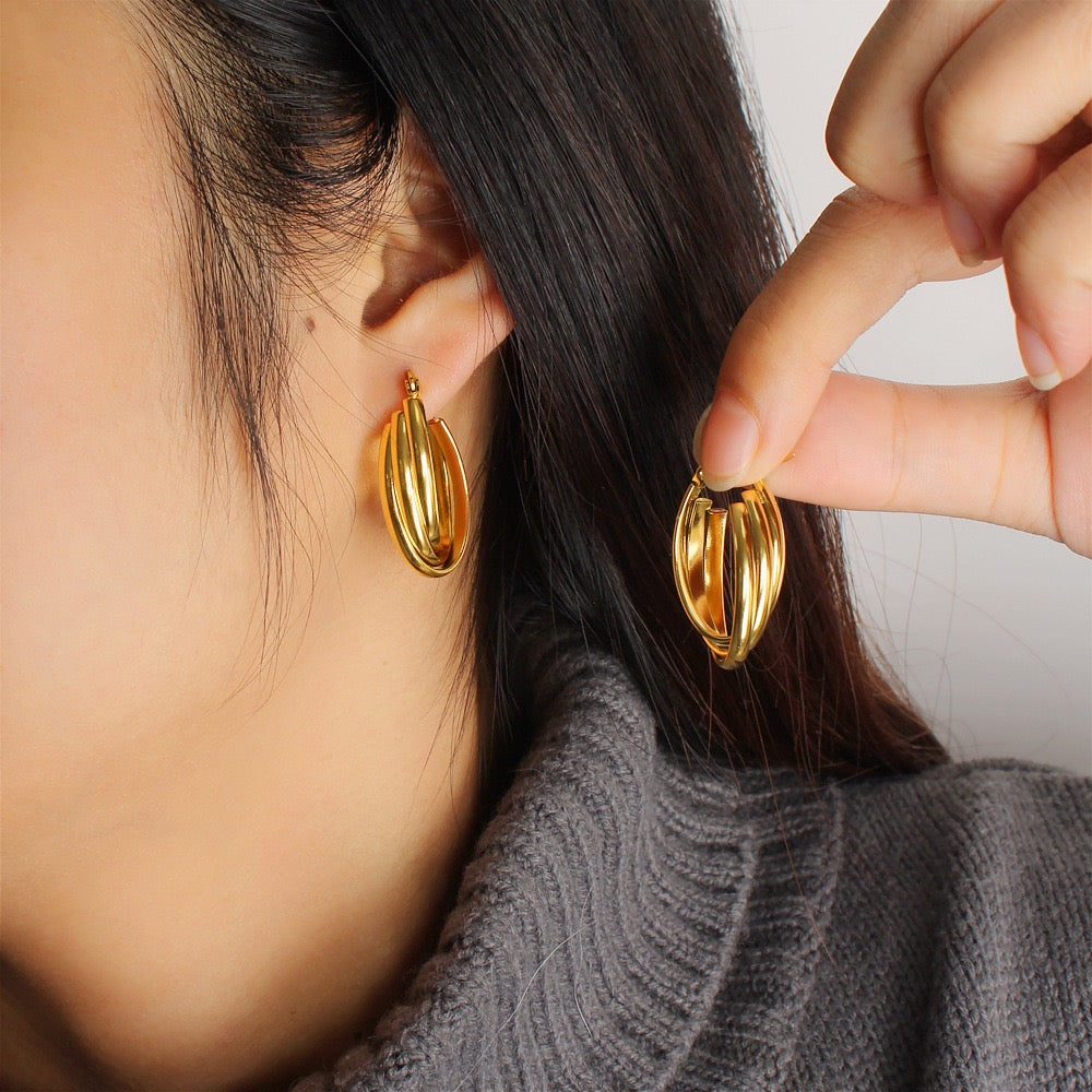 Triple oval hoops