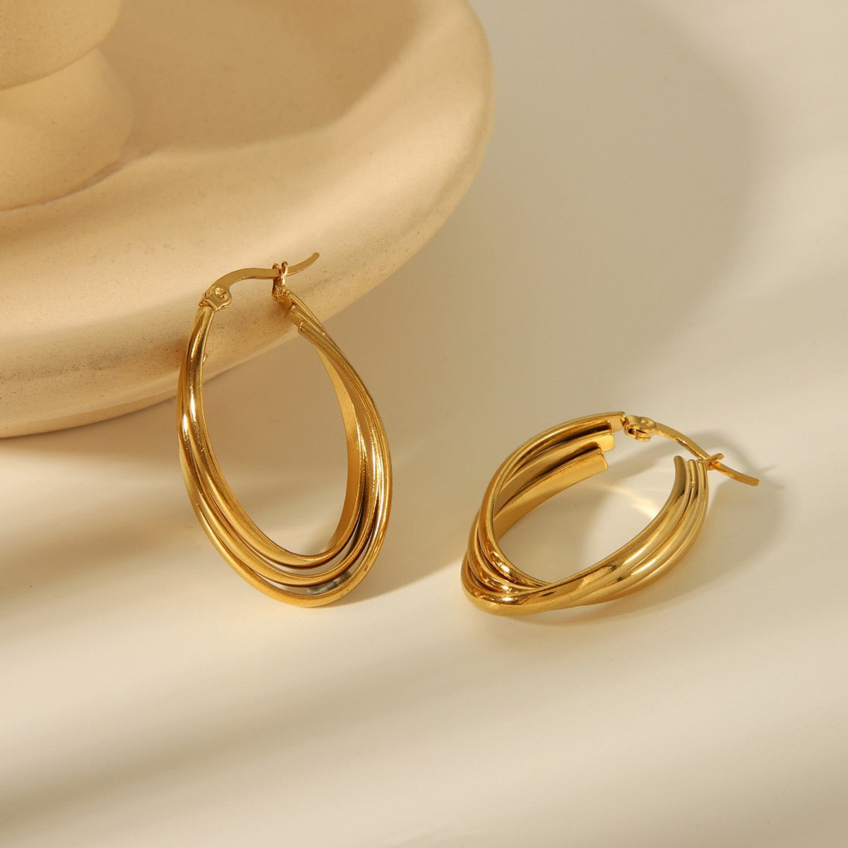 Triple oval hoops