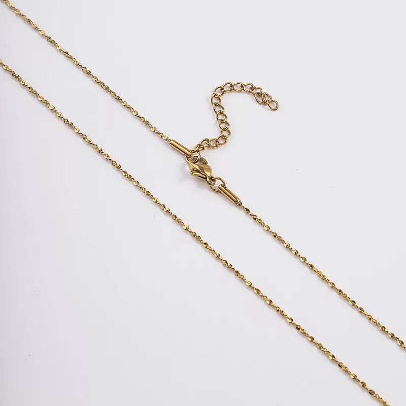 Classic dainty chain necklaces