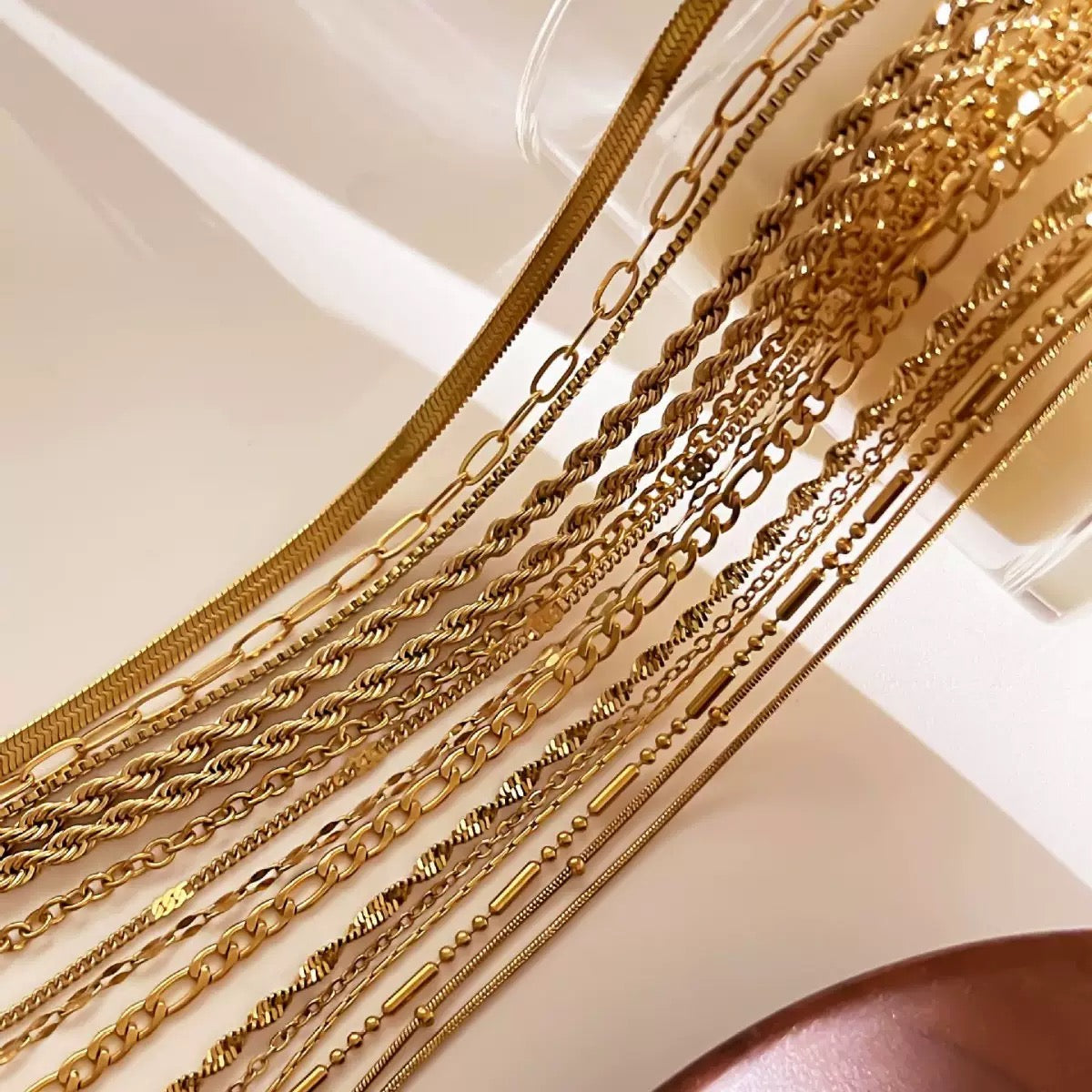 Classic dainty chain necklaces