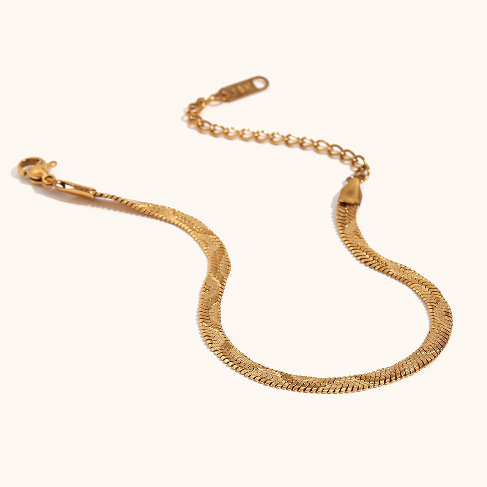 Water shine chain necklace